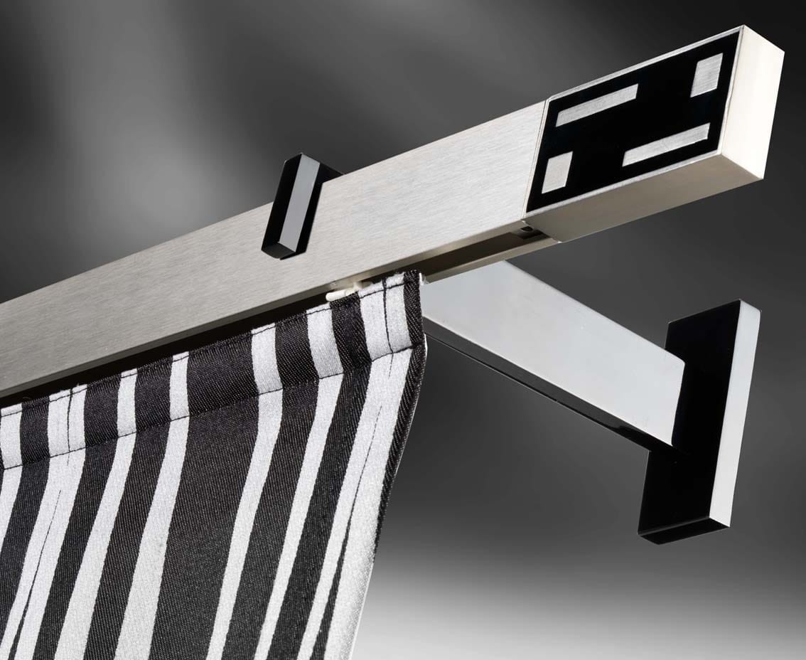 Karnisze Square Line 