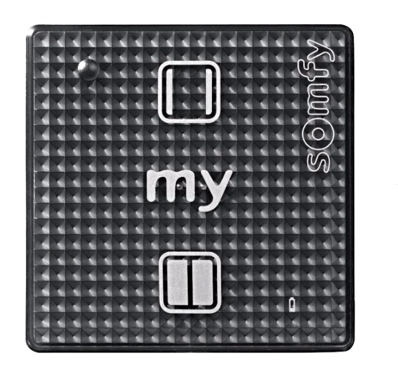 Nadajnik SMOOVE 1 O/C RTS Black Shine – elegancki naścienny pilot do zasłon Somfy RTS.